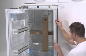 Установка встраиваемого холодильника в Евпатории
